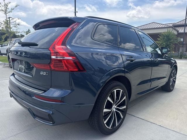 2024 Volvo XC60 B5 Plus Dark Theme